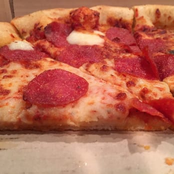Pizza Hut - Not like the picture on the web site. - Pizza Near Me - Jasper, Georgia
