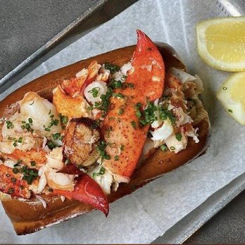 Playa Provisions - This was a photo of the lobster roll we THOUGHT we were going to see at the restaurant. - New American Near Me - Los Angeles, California