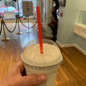 The Hotel B Ice Cream Parlor - Vanilla milkshake - Desserts Near Me - Bethlehem, Pennsylvania The Hotel B Ice Cream Parlor - Vanilla milkshake - Desserts Near Me - Bethlehem, Pennsylvania