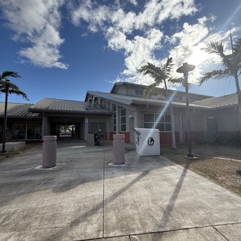 Hawaii State Public Library System - Aiea Library - Entrance from the parking lot - Libraries Near Me - Aiea, Hawaii