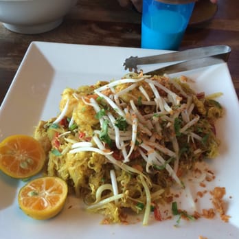 Star Noodle - Singapore noodles. - Asian Fusion Near Me - Lahaina, Hawaii