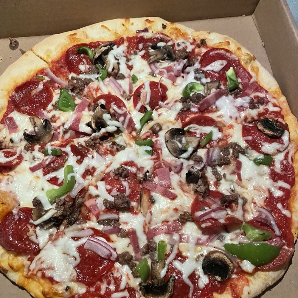 Pop's Pizzeria - Deluxe Pizza - Pizza Near Me - Chapel Hill, North Carolina Pop's Pizzeria - Deluxe Pizza - Pizza Near Me - Chapel Hill, North Carolina