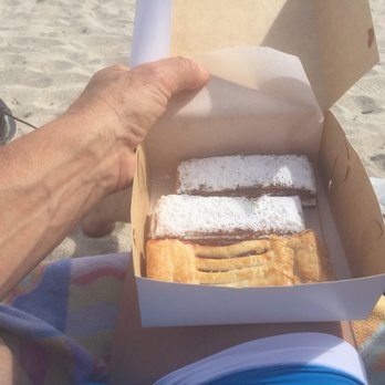 Charlotte Bakery - Bakeries Near Me - Miami Beach, Florida