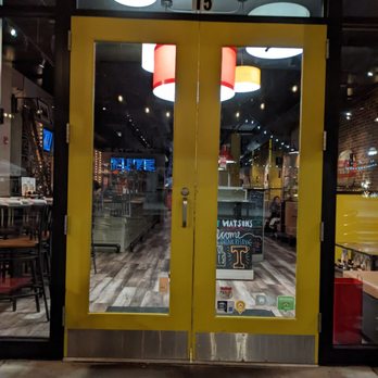 Cafe 4 - Outside - Comfort Food Near Me - Knoxville, Tennessee