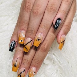 Southpointe nails and spa at Mount Lebanon - Halloween coffin nails with design