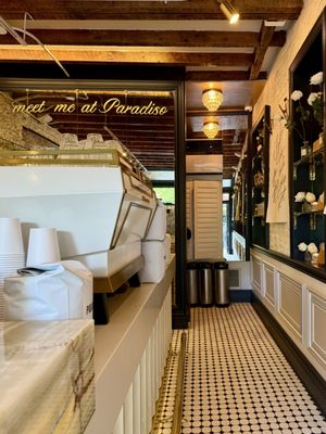 Caffe Paradiso by null