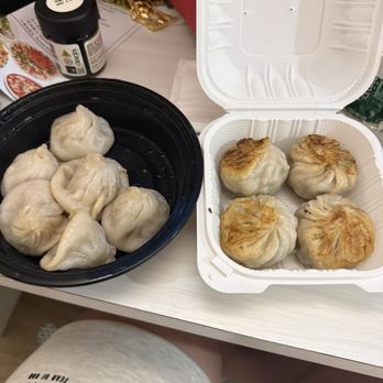 Shaxian Snacks - Soup Steamed Pork Dumplings / 柳叶蒸饺 fried bun - Chinese Near Me - Brooklyn, New York
