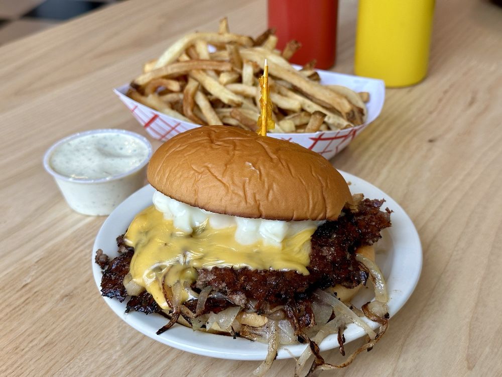 SEXTON’S BURGER BAR Updated April 2024 10 Photos & 12 Reviews 921