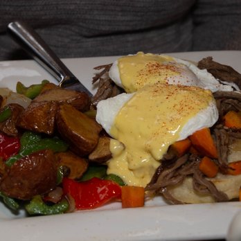 Stax Cafe - Brisket Benedict.(keepsmilingphoto.com) - Breakfast & Brunch Near Me - Chicago, Illinois