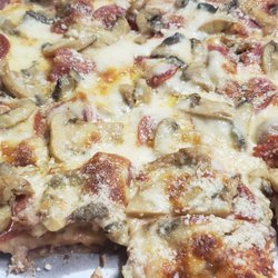 Tony & Maria's Italian Pizzeria - Sausage, pepperoni, mushroom and light sauce.  Delicious!