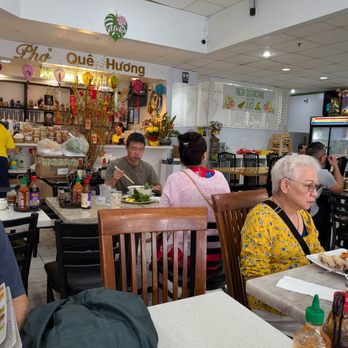 Pho Que Huong - Vietnamese Near Me - Honolulu, Hawaii