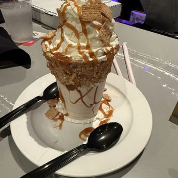 Grace Pizza and Shakes - Pizza Near Me - Papillion, Nebraska Grace Pizza and Shakes - Pizza Near Me - Papillion, Nebraska