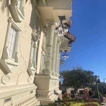 WonderWorks - The outside of WonderWorks (the best part) - Amusement Parks Near Me - Orlando, Florida WonderWorks - The outside of WonderWorks (the best part) - Amusement Parks Near Me - Orlando, Florida