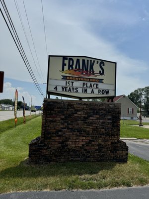 Frank's Backyard BBQ by null