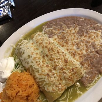 Los Compadres - Green sauce enchiladas - Mexican Near Me - Long Beach, California Los Compadres - Green sauce enchiladas - Mexican Near Me - Long Beach, California