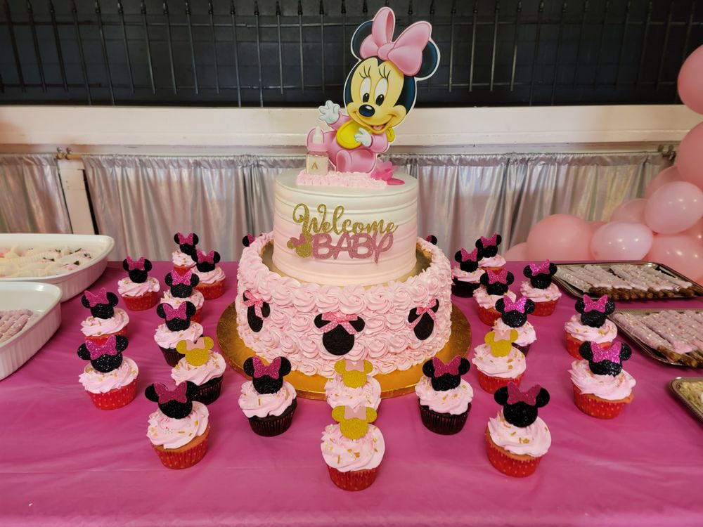 Claudia's Yummy Creations Logo