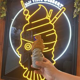 Taiyaki Cone Black Sesame flavored