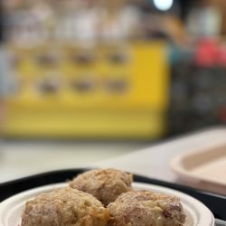 Gee! Taste Good - Indonesian beef croquettes $4. (3 pcs)印尼牛肉薯餅
