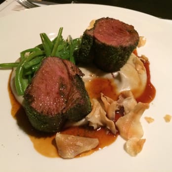 Winosfera Chłodna - Lamb Loin Entree - Wineries Near Me - Warszawa, Massachusetts