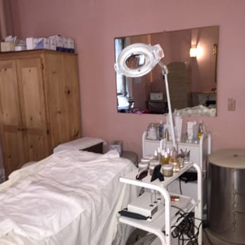 Pour Le Corps - Skin Care Near Me - Boston, Massachusetts Pour Le Corps - Skin Care Near Me - Boston, Massachusetts