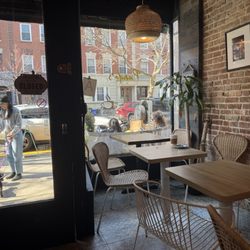 Pando’s Creperie & Cafe - Inside