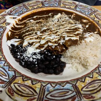 El Cabrito - Chicken mole plate - Mexican Near Me - Burien, Washington El Cabrito - Chicken mole plate - Mexican Near Me - Burien, Washington