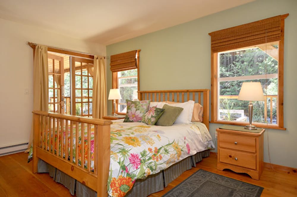 FRANCIS POINT B&B Updated September 2024 12753 Rondeview Place, Madeira Park, British