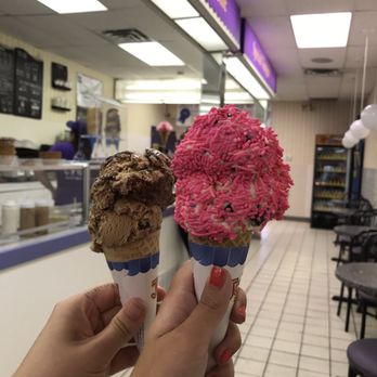 Vanilla Bean Creamery - Mocha almond on the left, vanilla chocolate chip w/ pink sprinkles on the right - Ice Cream & Frozen Yogurt Near Me - Cranford, New Jersey Vanilla Bean Creamery - Mocha almond on the left, vanilla chocolate chip w/ pink sprinkles on the right - Ice Cream & Frozen Yogurt Near Me - Cranford, New Jersey