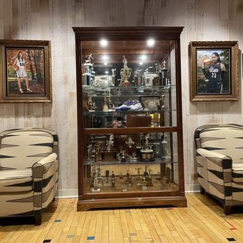 Graduate by Hilton Storrs - Basketball theme is evident everywhere with portraits of UConn hoops stars - Hotels Near Me - Storrs, Connecticut