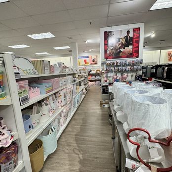 Kohl's - Department Stores Near Me - STATEN ISLAND, New York