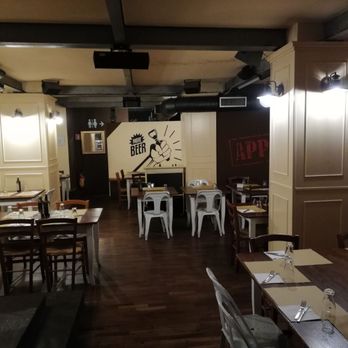 Barrio Alto - Sala inferiore. - Pubs Near Me - Milan, Michigan Barrio Alto - Sala inferiore. - Pubs Near Me - Milan, Michigan