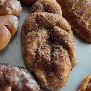 Moon's Doughnuts - Donuts - Donuts Near Me - South Gate, California