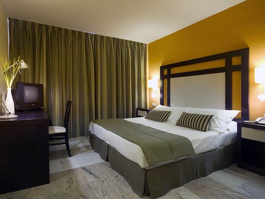 Hotel Colón Rambla by null