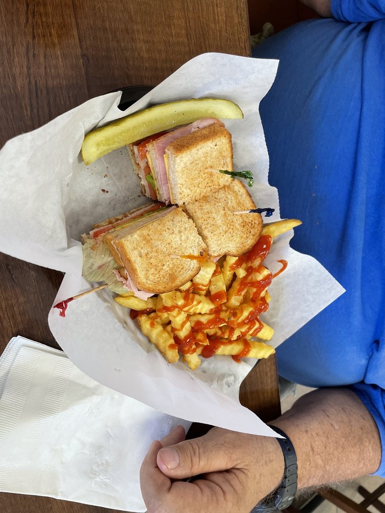 Simply Southern Eatery Image