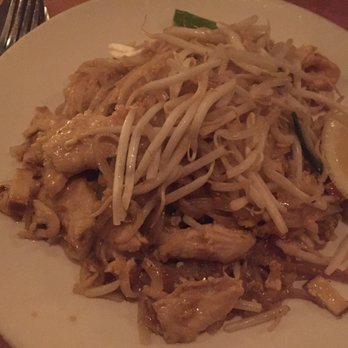 Joya - Chicken pad thai - Thai Near Me - Brooklyn, New York