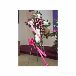Gloria's Flower Shop - Great arraignment, great price, and excellent customer service, highly recommend it!