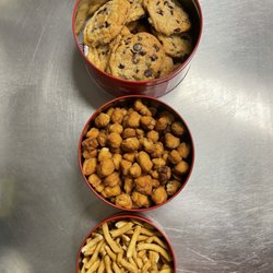 Ginnie’s Bakery & Ice Cream