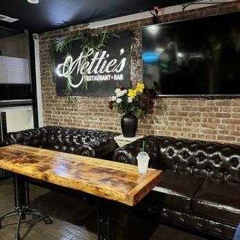 Nettie’s Restaurant - The waiting area - Breakfast & Brunch Near Me - Queens Village, New York Nettie’s Restaurant - The waiting area - Breakfast & Brunch Near Me - Queens Village, New York