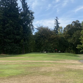 Middlefield Golf Course - Golf Near Me - Cottage Grove, Oregon