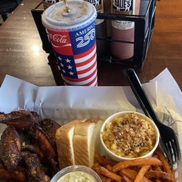 Dry rub wings, Mac and cheese, sweet potato fries, and blue cheese dip