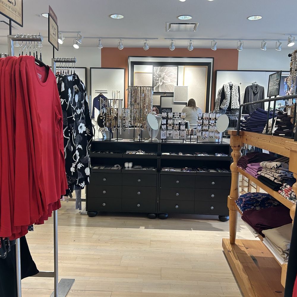Chico's - Merchandise - Women's Clothing Near Me - West Lafayette, Indiana