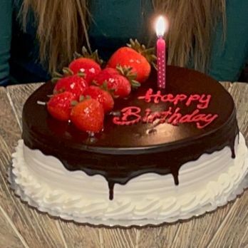 La Esperanza Bakery - Tres leches - Bakeries Near Me - Sacramento, California