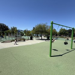 Almaden Lake Park - Zero shade