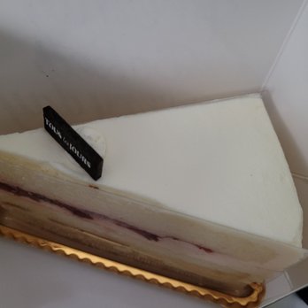 Tous Les Jours - Fresh cream cake - Bakeries Near Me - Glenview, Illinois Tous Les Jours - Fresh cream cake - Bakeries Near Me - Glenview, Illinois