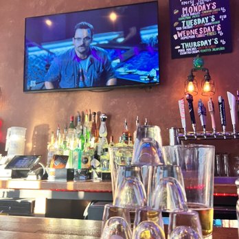 Boulevard Sports Lounge - Sports Bars Near Me - Chicago, Illinois