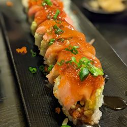 Koi Sushi - Dropkick roll