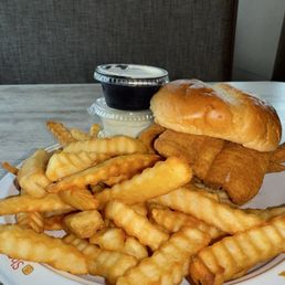 WORLD FAMOUS FISH SANDWICH WORLD FAMOUS FISH SANDWICH