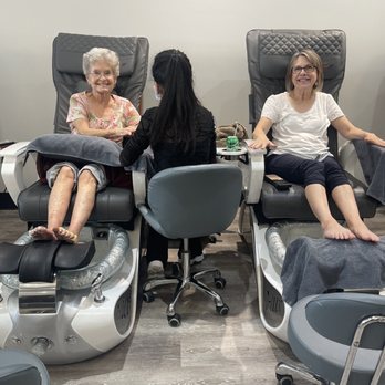 Genova Nail Spa - Nail Salons Near Me - Pearland, Texas