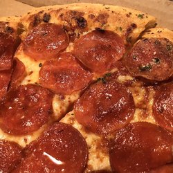 Pizza Hut - AMAZING Pepperoni Pizza w/"Hut Favorite" flavored crust