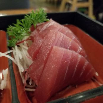 Kansai - The color of the tuna is perfectly delicious. - Sushi Bars Near Me - Concord, California
